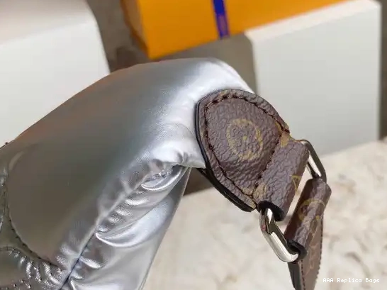 Aaa replica bags MAXI LOUIS BUMBAG VUITTON 0617